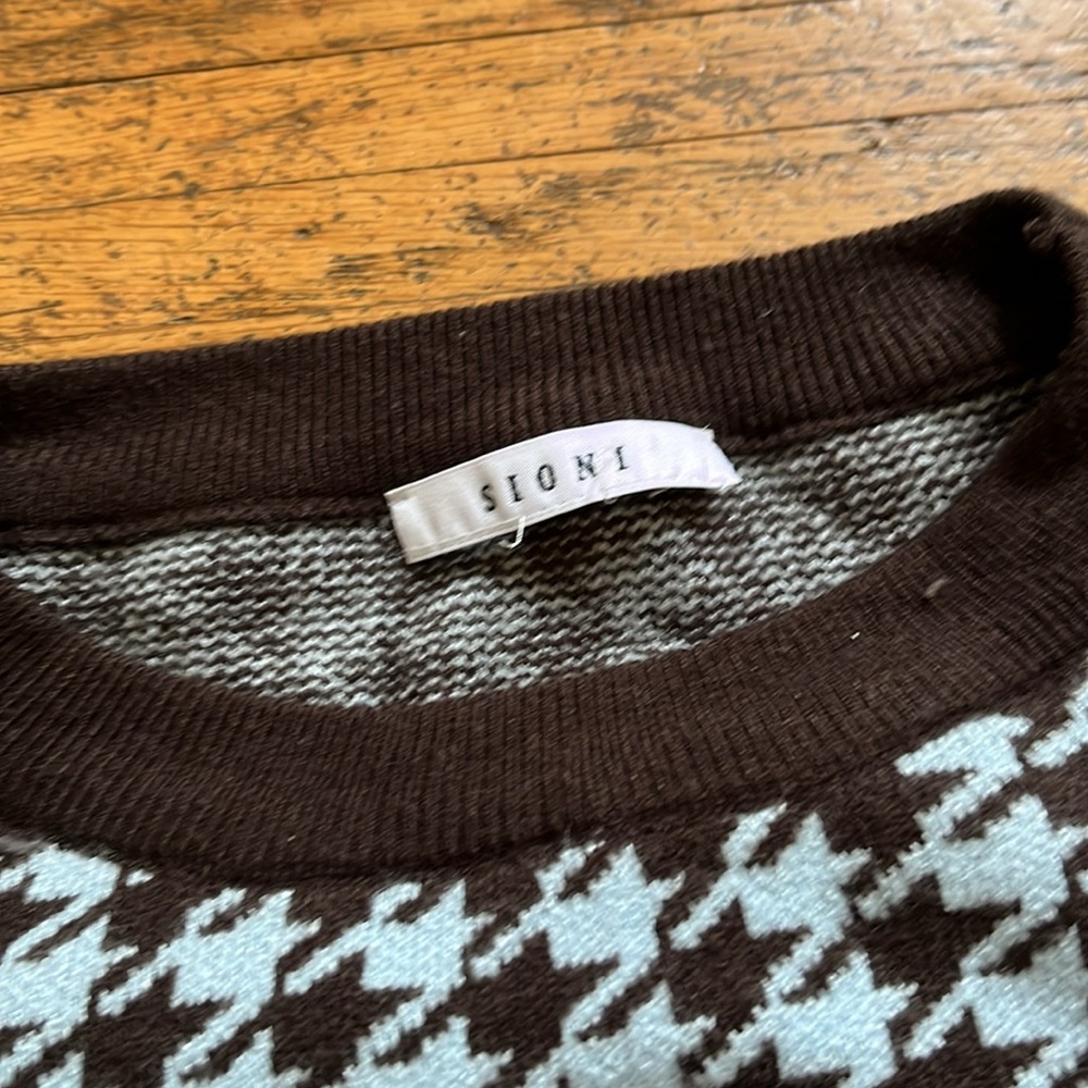 Sweater Blouse - Picture 2 of 3